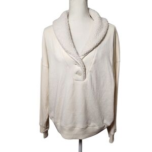 American Eagle Cream Color Sherpa‎ Collared Henley Sweatshirt size Large